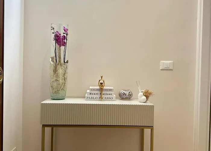 Maryam Vatican Apartment *